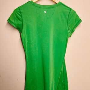 Lululemon Love Tee | Classic Green | Size 6